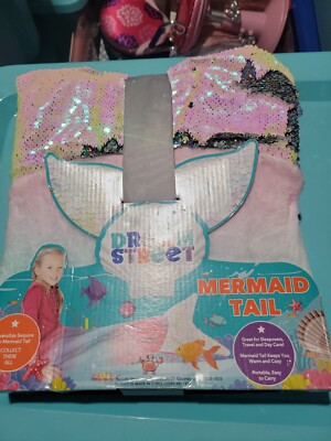 DREAM STREET Mermaid Tail Blanket Wearable Throw ~White/Silver Flip Sequin Tail 