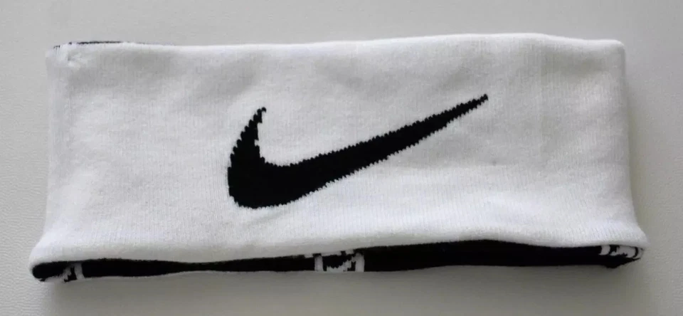 Nike Diadema Tejida Sin Costuras Adulto Reversible Estampado Completo Negro/Blanco Foto 4 de 4