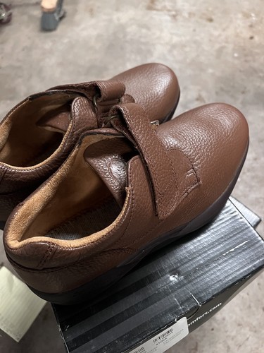 Dr. Comfort Men’s Diabetic Shoe William 6020 Chestnut Leather Strap Closure - Picture 4 of 6