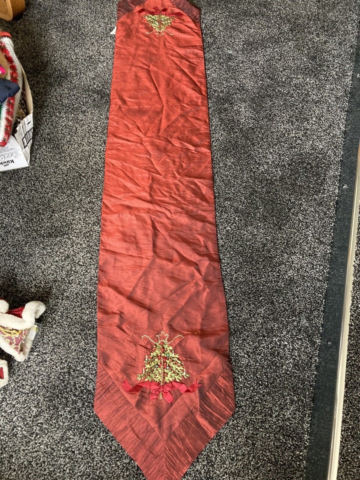 Beautiful Christmas Table Runner With Embroidery And Bells 6foot In