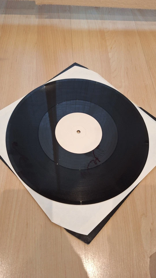 Iron Maiden TEST PRESSING Stranger in a Strange Land 12" White Label - Imagen 3 de 3