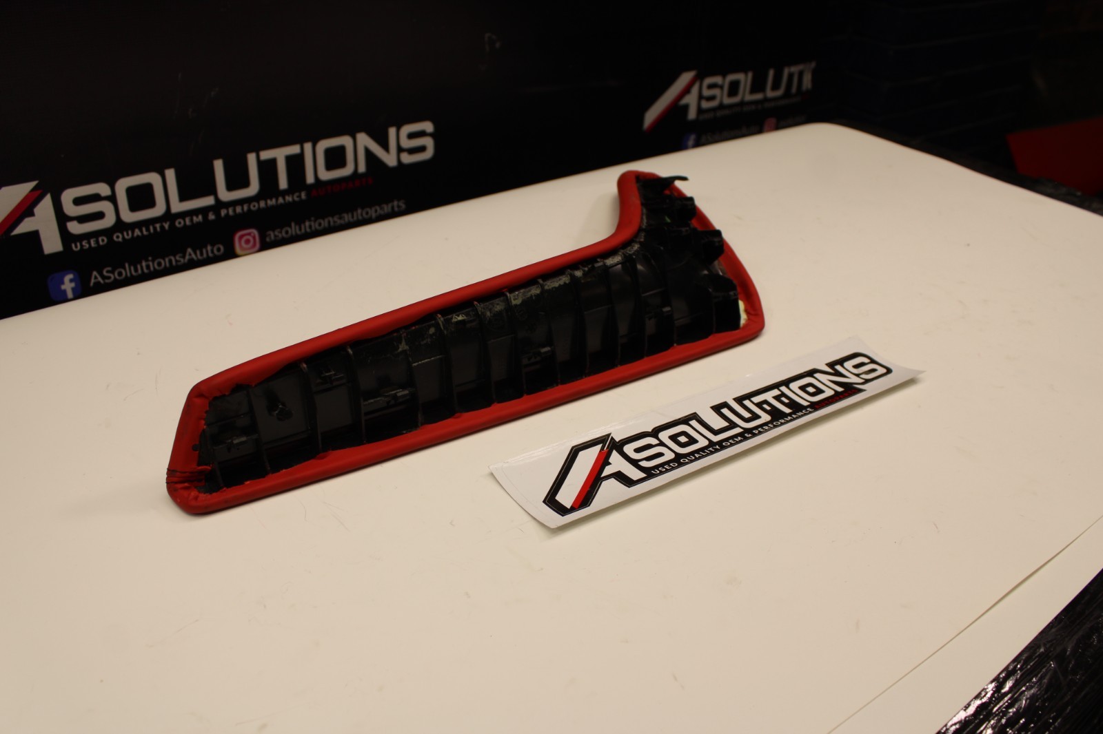 Lamborghini Huracan LH Front Door Insert Trim Panel Arm Rest Red 4T0867165B HN7