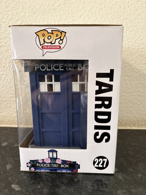 BBC DOCTOR WHO CLARA’S MEMORIAL TARDIS 6 INCH FUNKO POP #227 RARE
