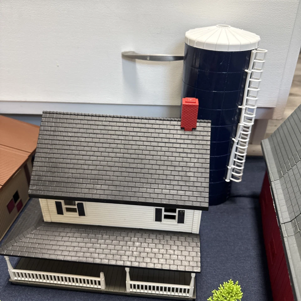 Lote de 420 piezas de juegos de campo vintage Ertl Farm + tractores agrícolas fundidos a presión ENORME Foto 3 de 4