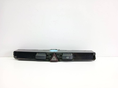 Opel Astra H 2004 Schalter Warnblinkanlage 660332 UST119455