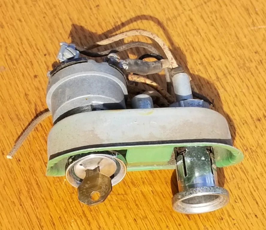 Ignition Switch & Key 1953-54 Pontiac Chieftain Silver Streak 1954 53 1949 1950 - Image 2 of 4