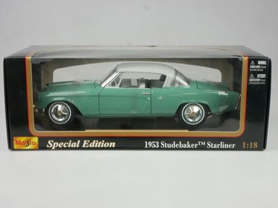 Maisto 1/18 1953 Studebaker Starliner 31651 in Blister Box 132238