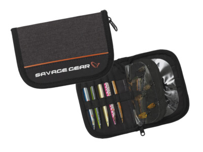 Étui à Leurres Savage Gear Zipper Wallet 1 – Contient 12 Leurres + Mousse