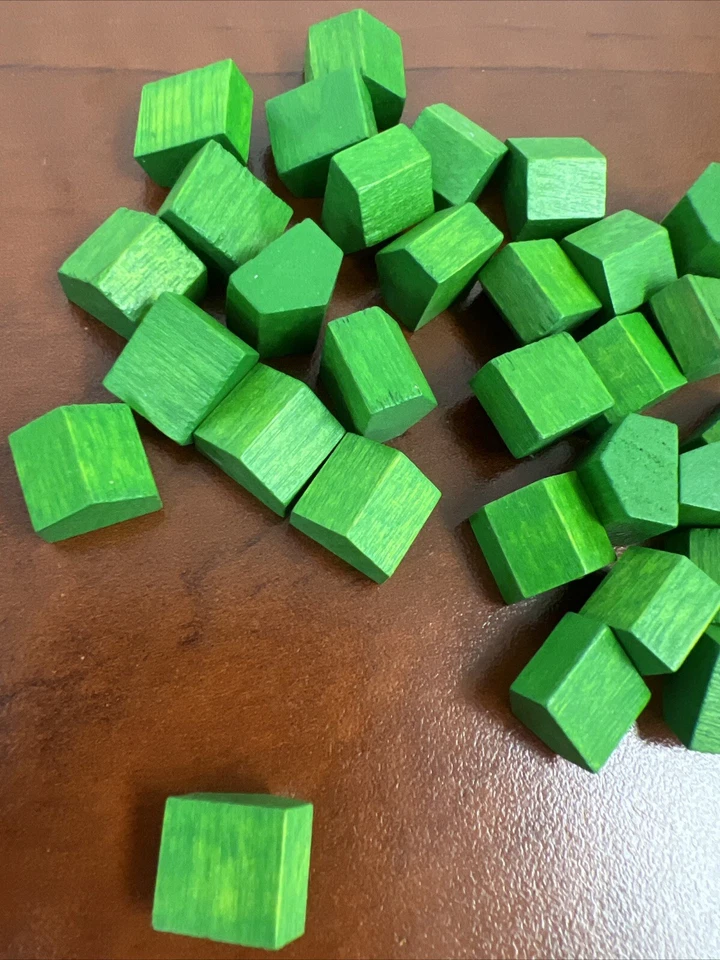 Casas de madera Monopoly vintage hoteles + piezas de juego de metal fichas repuesto Foto 3 de 4