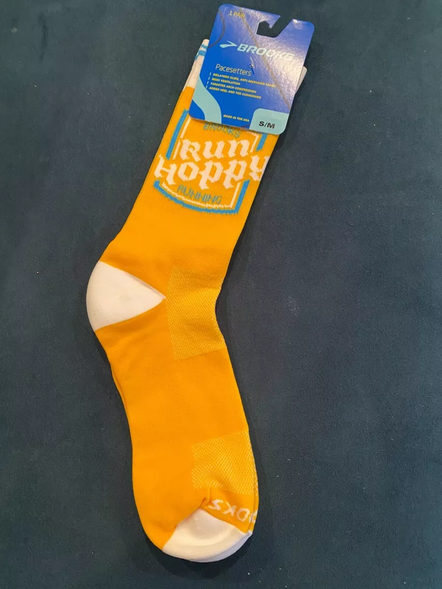 Brooks pacesetter best sale socks