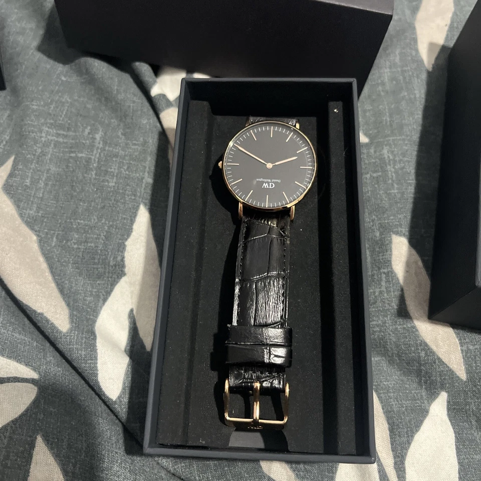 Reloj Mujer Daniel Wellington Petite Melrose 32mm - Oro Rosa Foto 3 de 4