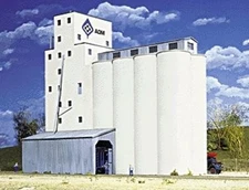 Walthers Cornerstone 933-3022 HO Scale ADM(R) Concrete Grain Elevator -- Kit