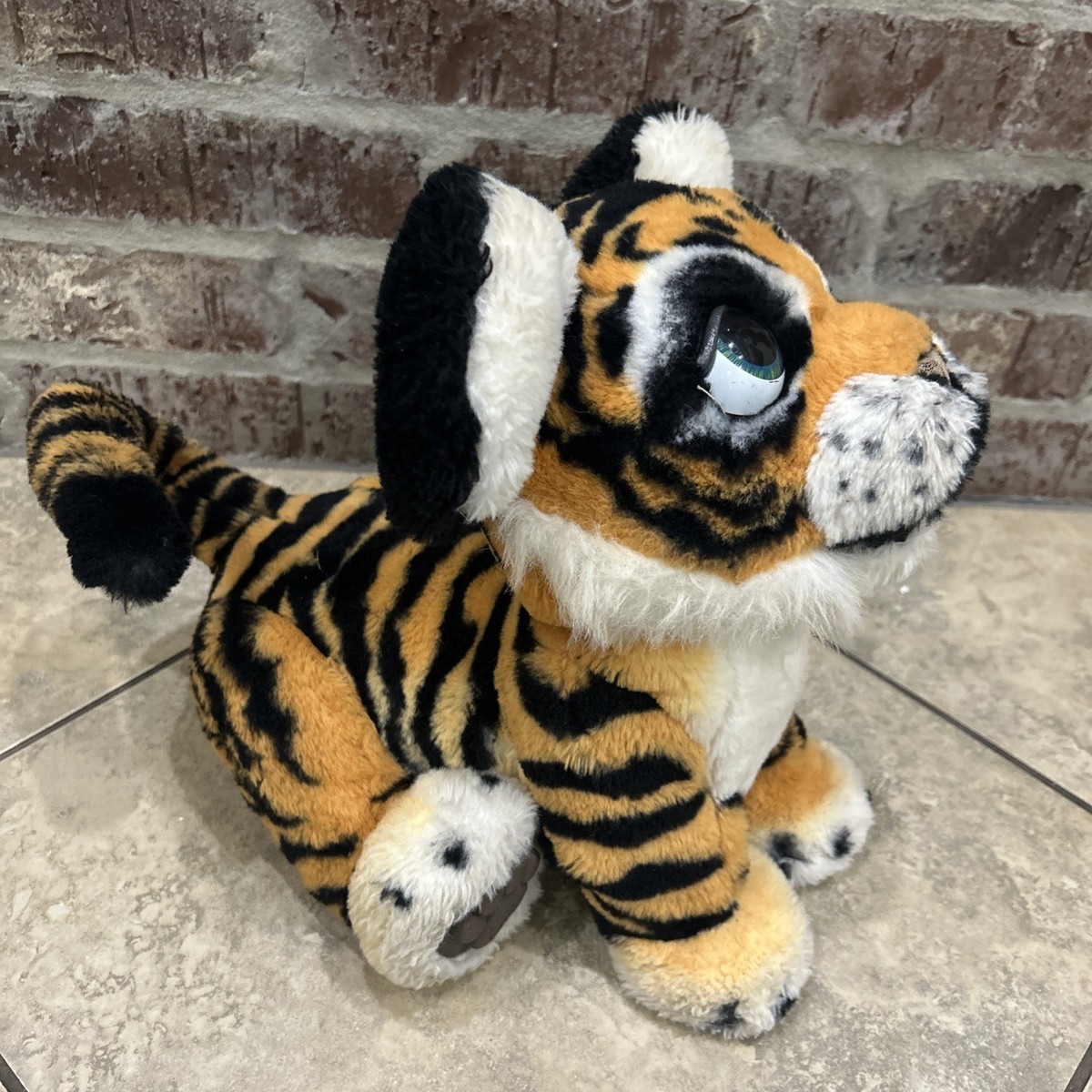 FURREAL Friends Roarin Tyler the Playful Tiger Interactive Pet