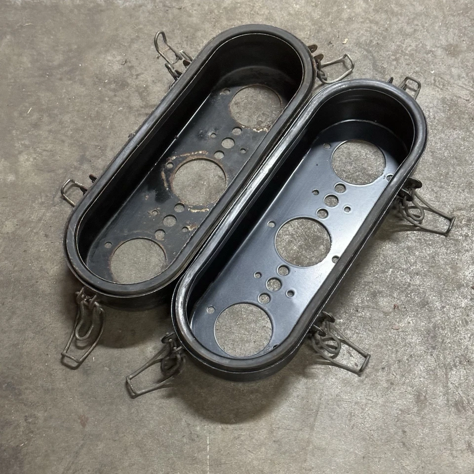 1971-1973 Porsche 911 Air Cleaner Base Pair 901-108-220-00 Plastic Airbox Clip - Image 3 of 4