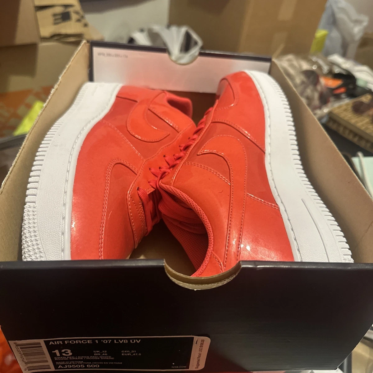 EUC Mens Size 9.5 - Nike Air Force 1 \'07 LV8 UV Siren Red 2018 AJ9505-600 Nike Air Force 1  main image 4