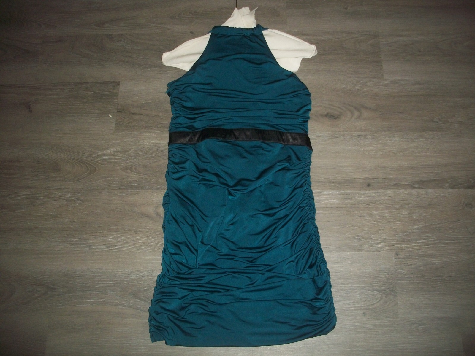 womens ruched dress.bodycon.sheath.size large