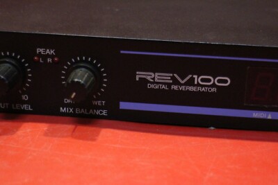 Vintage YAMAHA REV 100 Digital Reverb Reverbrator from Japan U2193
