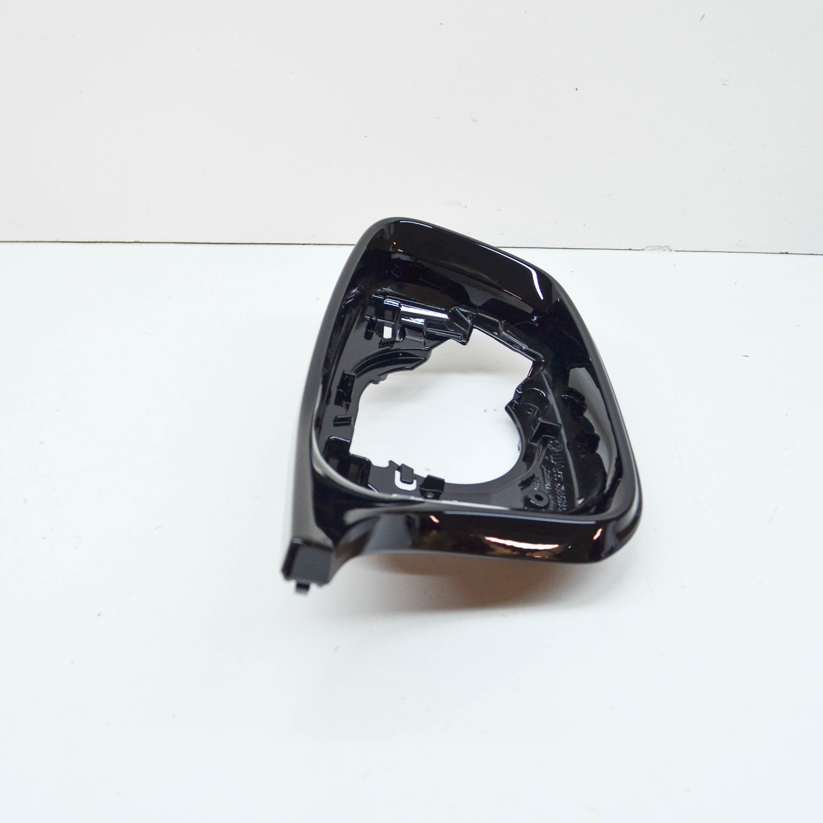 BMW 5 F90 M5 Front Right Wing Mirror Supporting Bracket 
