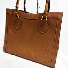 Gucci Diana Bamboo Handbag Magnetic Closure Leather Brown Gold Hardware