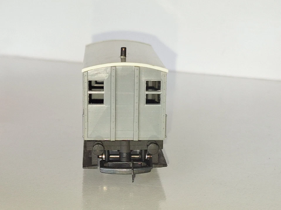 Hornby GWR 20t Brake Van R124. OO Scale. Excellent Cond. Metal wheels. Boxed - Image 4 of 4