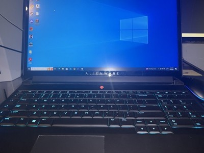 Alienware AREA-51M i7-8700 32GB 1TB SSD RTX 2070 17'' Win10 Pro Black