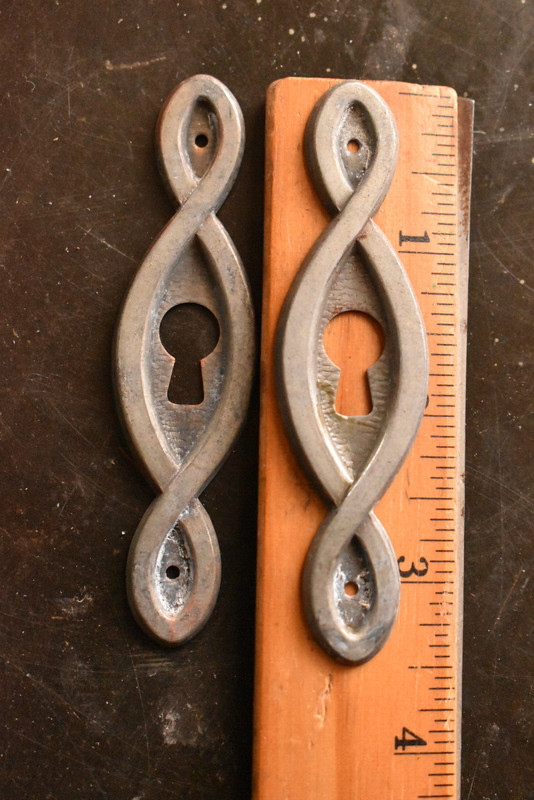 1900 LOT OF 2 VICTORIAN UNUSED COPPER ESCUTCHEONS KEYHOLE COVER