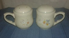 International "Marmalade" Stove Top Salt & Pepper Set