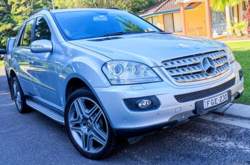 Mercedes ML500 Documents show ML55 160,000 k's - Picture 1 of 14