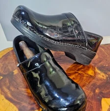 DANSKO CLOGS BLACK PATENT LEATHER SLIP ON NURSE/CHEF SHOES Eur Sz 39, US Sz 8½-9