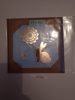 B102 Handarbeit Personalisiert Neu Baby Junge Karte Blau Hase Kaninchen Blume Gold 12x12