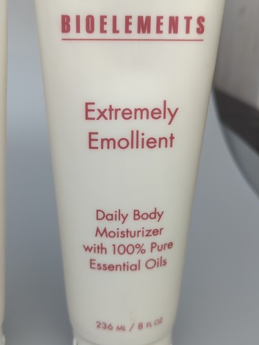 2 Bioelements Comfortably Clean Shower Gel & Moisturizer Essential Oil 8 oz Each - Picture 4 of 7
