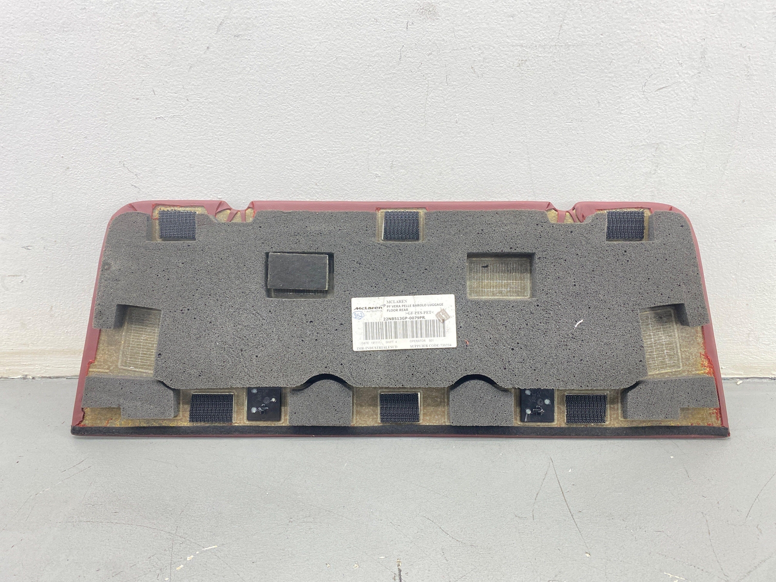 2020-2023 MCLAREN GT REAR LUGGAGE COVER TRIM PANEL BAROLO RED 22NB513GP OEM 2021