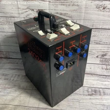 Speedotron 2403cx LV Trigger 2400W Black Line Studio Power Bank w/ Chord & Case