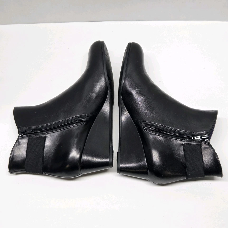 Botín de cuña Vaneli de cuero negro, para mujer talla 8,5 perfecto estado Foto 2 de 4