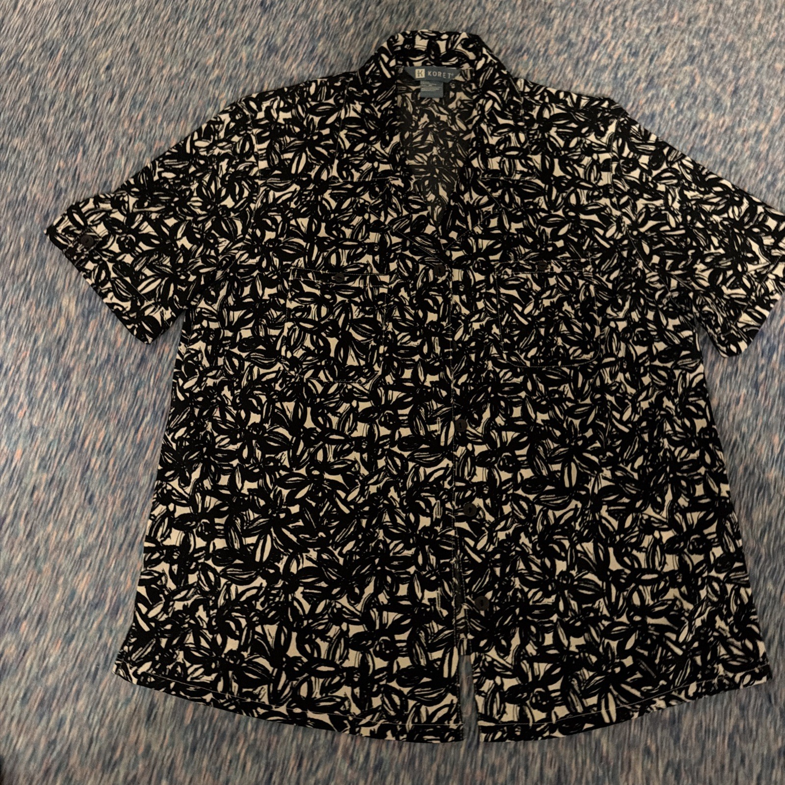 Koret Women's Medium Black White Scroll Floral Textured Lace Short Sleeve