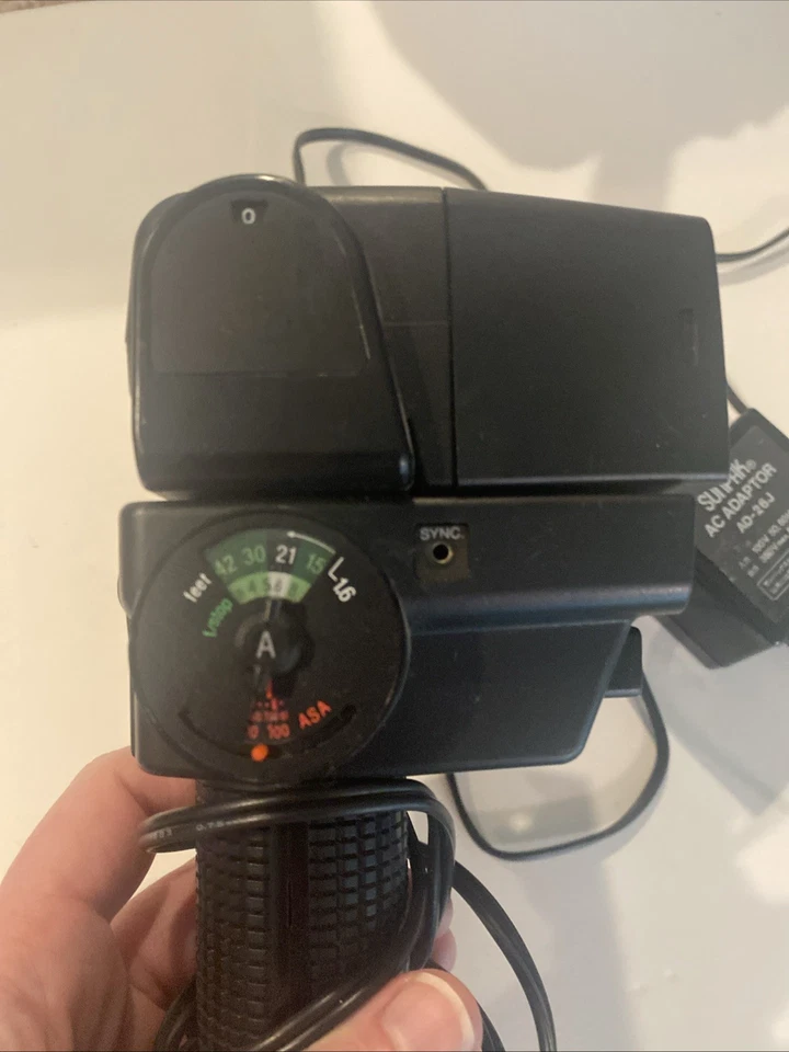 Sunpak Auto 522 Thyristor Handle Mount Flash Untested - Image 4 of 4