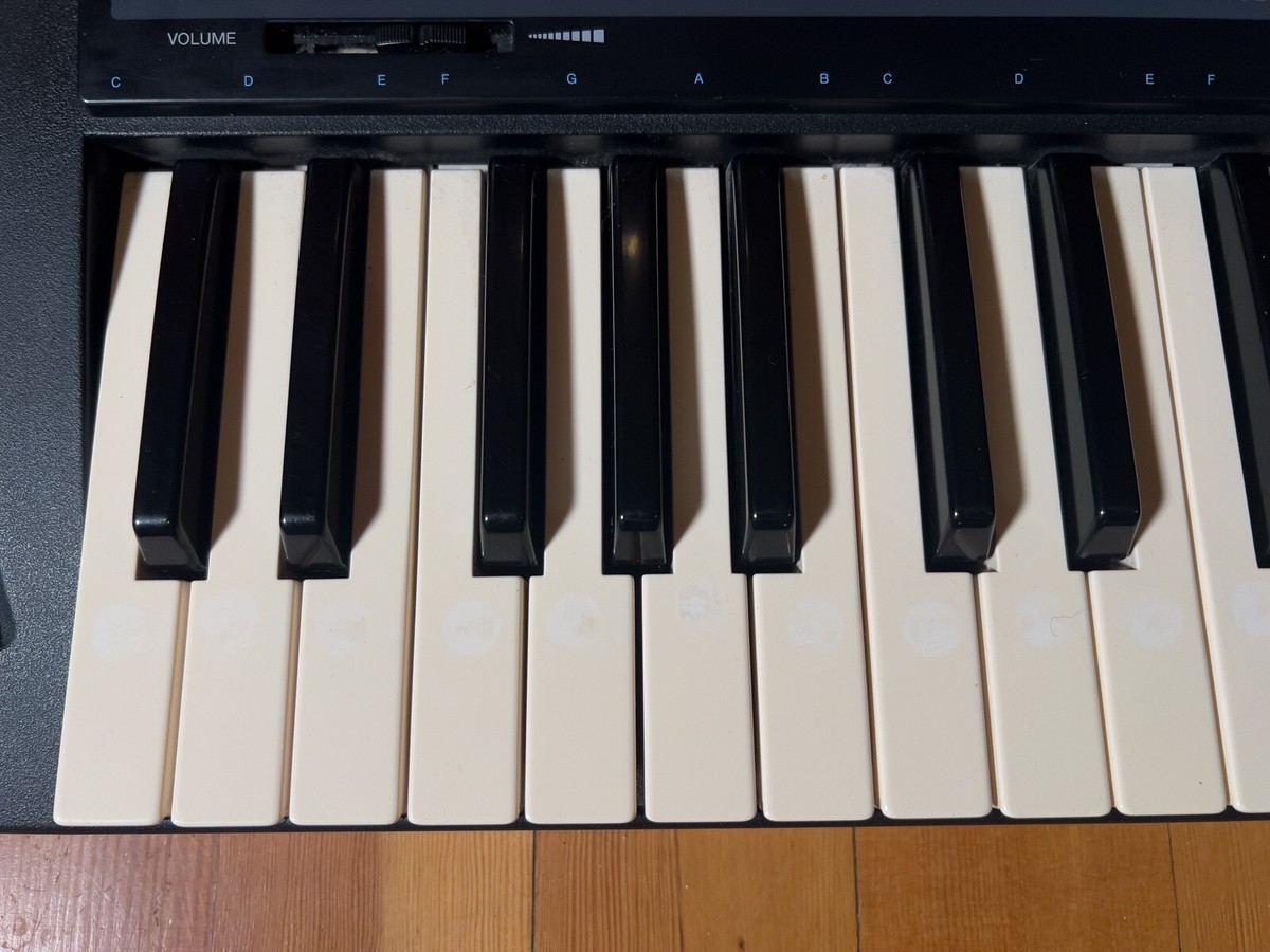 Yamaha PSR-76 Portatone 49 Key Portable Electronic Keyboard Yamaha PSR-76 Portatone 49 Key Portable Electronic Keyboard