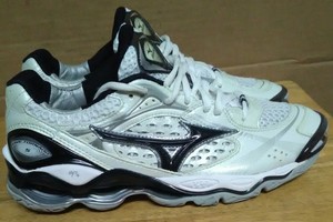 mizuno tornado 5