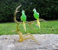SUJET EN VERRE - 2 PERRUCHES SUR UN ARBRE -  OBJET DE VITRINE