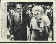 1969 Press Photo Los Angeles Mayor & Mrs. Sam Yorty at polling place to vote