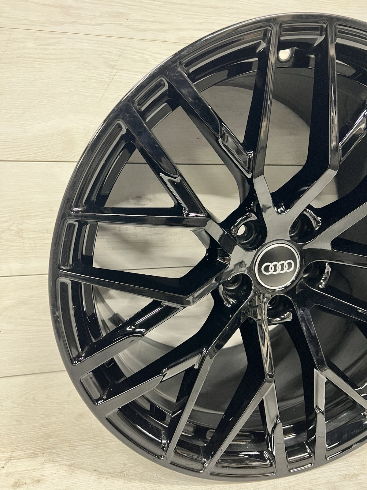 GENUINE OEM AUDI R8 2017-2021 4S0601025AB REAR 20X11 BLACK OPTIC WHEEL RIM