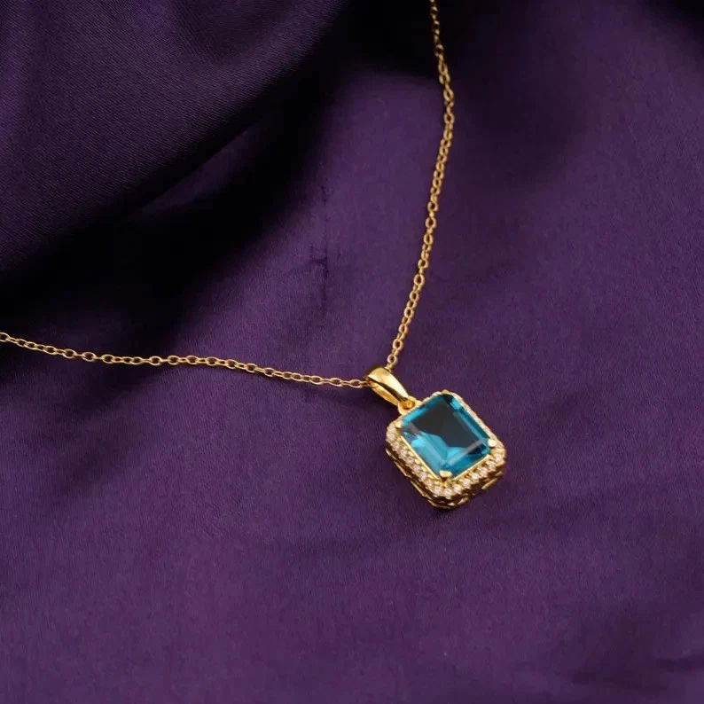 1.25Ct Emerald Cut Lab Created London Blue Topaz Pendant 14K Yellow Gold plated - Image 4 of 4