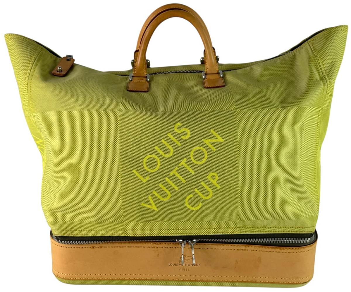 Louis Vuitton イエロー ケース LOUIS VUITTON Lime Green Geant Sac Sport Duffle Luggage Bag Made