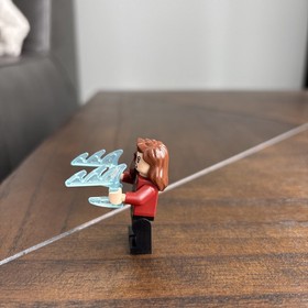 LEGO Scarlet Witch Minifigure Marvel Super Heroes Avengers