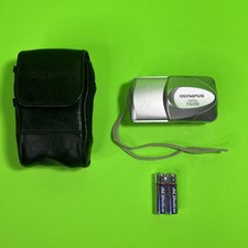 Olympus CAMEDIA D-560 Zoom 3.2MP Digital Camera - SAME DAY SHIP - WARRANTY