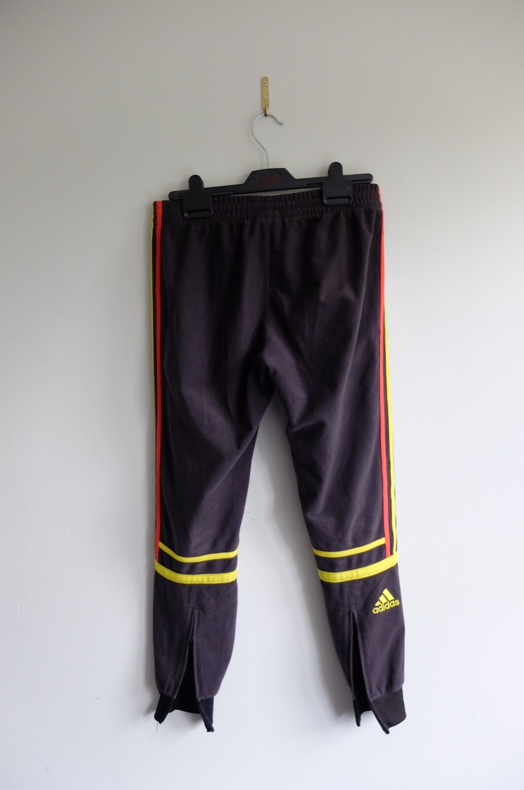 Adidas Originals Rasta challenger Moleskin bottoms th… Gem