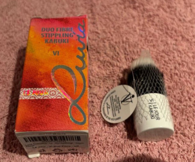 LUVIA COSMETICS DUO FIBER STIPPLING KABUKI LE JOUR MAKE UP VEGAN BRUSH BRANDNEU