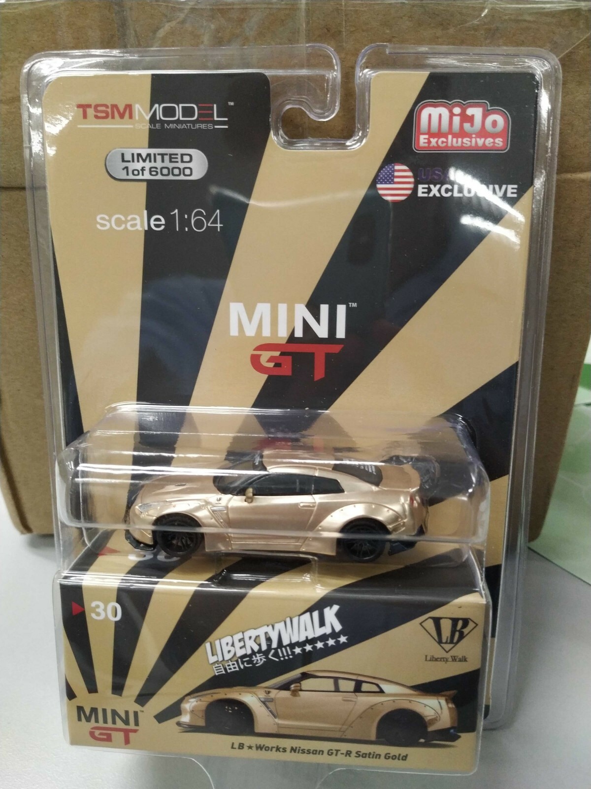 MINI GT 30 Nissan GT-R (R35) Satin Gold LHD MINIGT