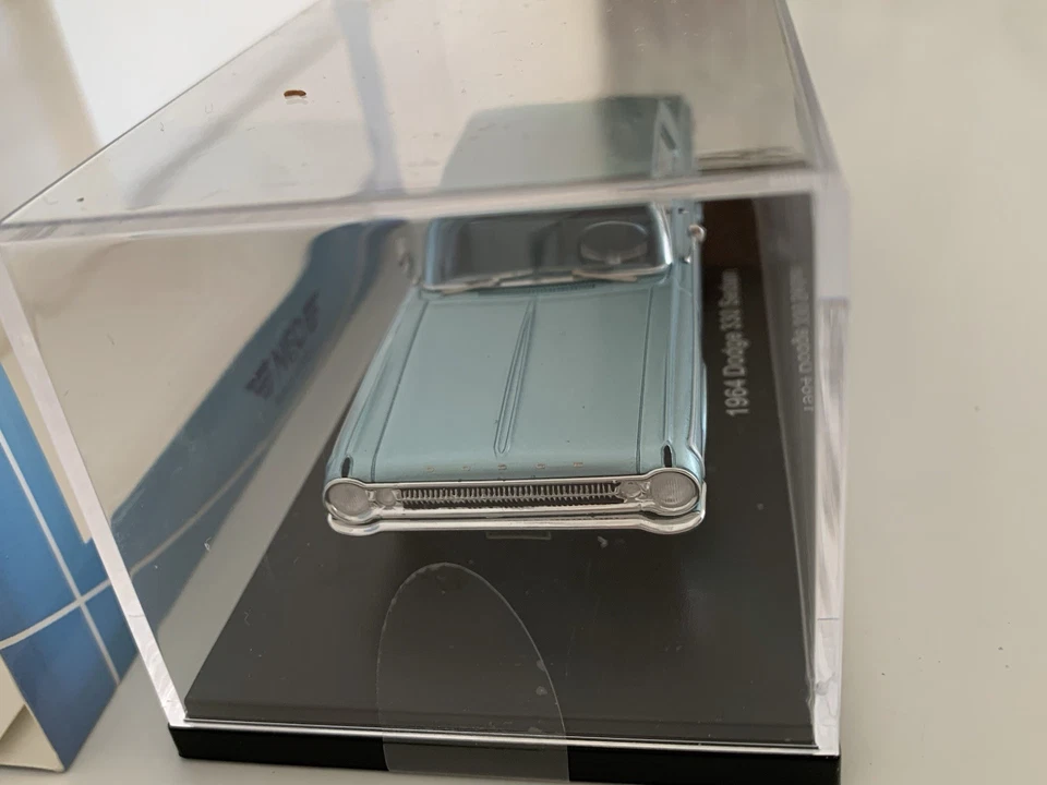 1964 Dodge 330 Metallic Blue Sedan 1:43 NEO SCALE Models 47220 - Photo 3/4