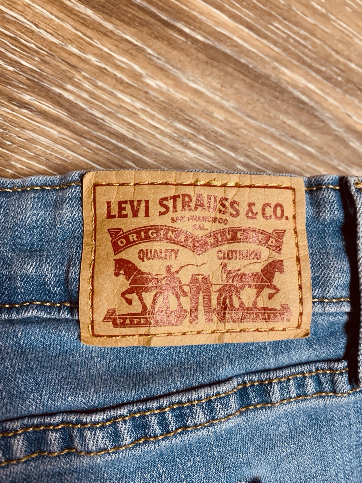 Levis 711 Skinny Jean Shorts Women Size 32 Light Blue - 1594 thumbnail 4